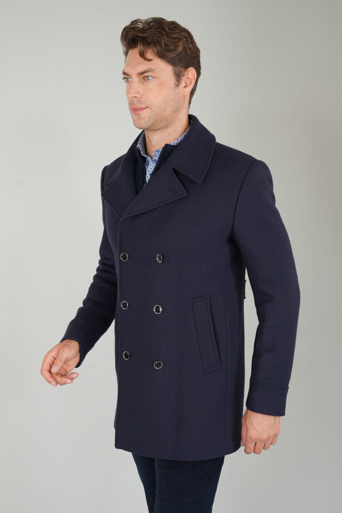 kruvaze-dugme-detayli-lacivert-erkek-kaban-33170-24-B-1761546965.jpg