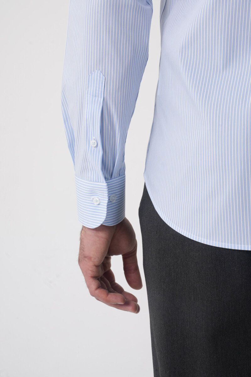 Açık Mavi Uzun Kol Klasik D Yaka Cepsiz Erkek Gömlek   - 7