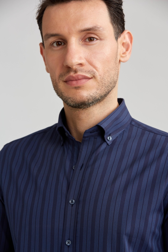 Modern Fit Düğmeli Yaka Lacivert Spor Erkek Gömlek - 4