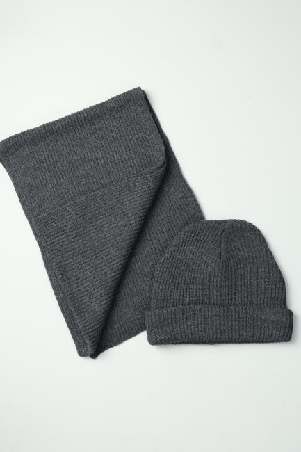 Erkek Antrasit Düz Bere Kaşkol Seti