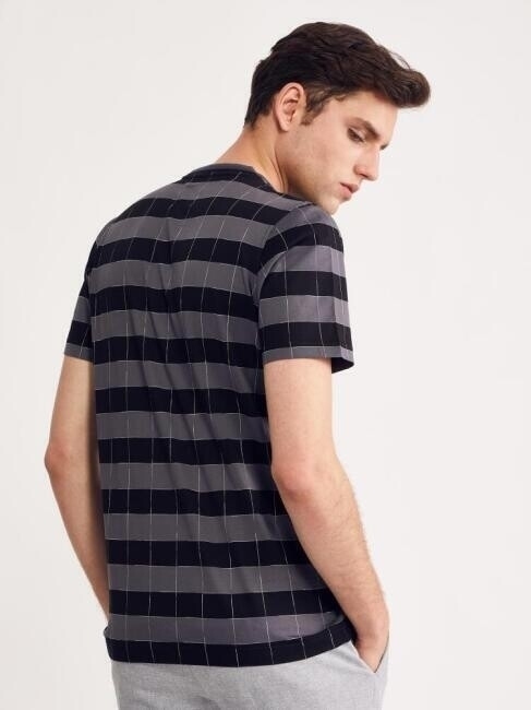 Bisse Men’s Crew Neck T-Shirt BLACK. 2 Bisse Men’s Crew Neck T-Shirt BLACK. 2