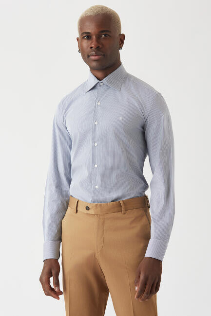 Erkek Lacivert Regular Fit Likralı Basic Klasik Gömlek