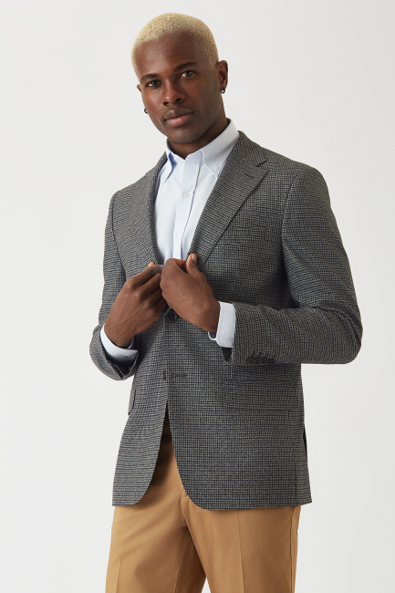 Erkek Modern Fit Mono Yaka 2 Düğmel Çift Yırtmaçlı Ceket Sıyah Siyah