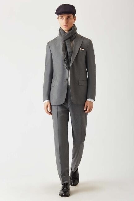 Erkek Mono Yaka 2 Düğmeli Çift Yırtmaçlı Yün Kaşmir Takım Elbise Gri