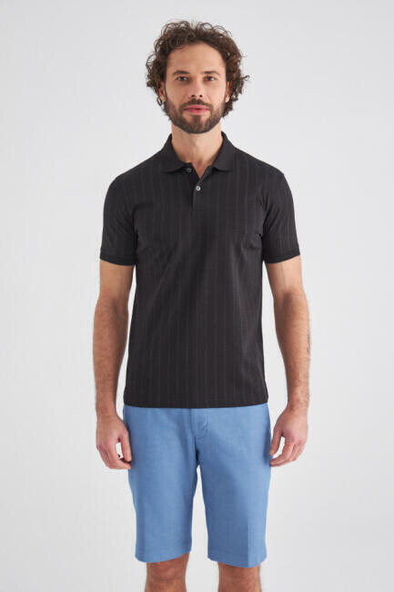 Boyuna Çizgili Polo Yaka Siyah Erkek T-shirt