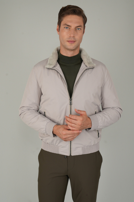 Erkek Yakası Kürklü Fermuarlı Bej Mont