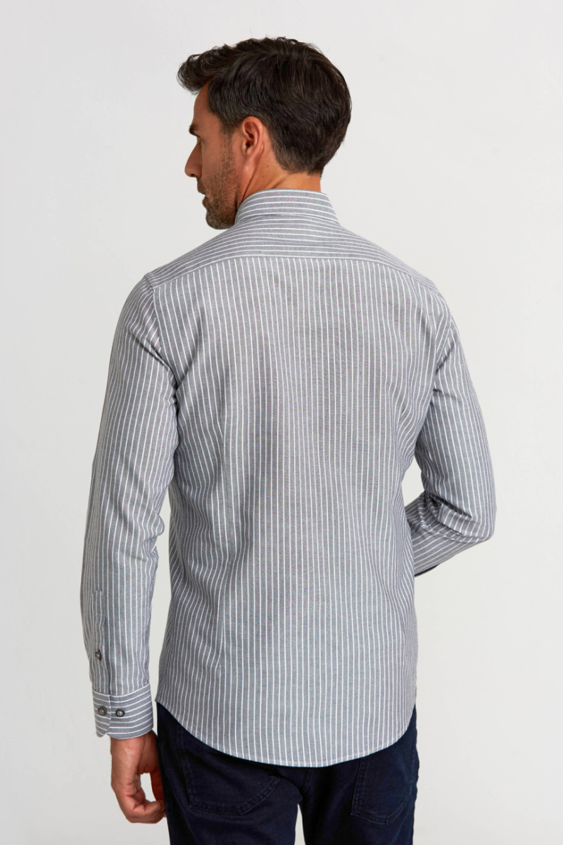 Modern Fit Düğmeli Yaka Çizgili Siyah Spor Erkek Gömlek (1)