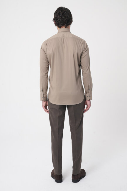 Regular Fit Klasik Yaka Cepsiz Açık Kahve Erkek Gömlek - 5