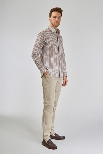 SP COLLAR REGULAR FIT UK T. POCKET SHIRT LIGHT BROWN (1)