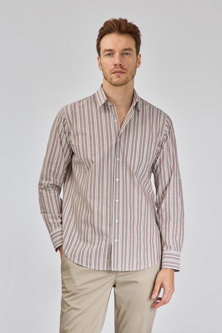 SP COLLAR REGULAR FIT UK T. POCKET SHIRT LIGHT BROWN