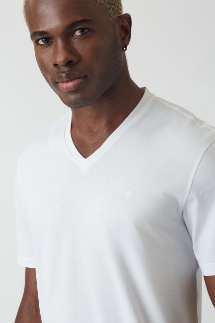 Basic İpek Apreli V Yaka Beyaz Erkek T-Shirt - 3